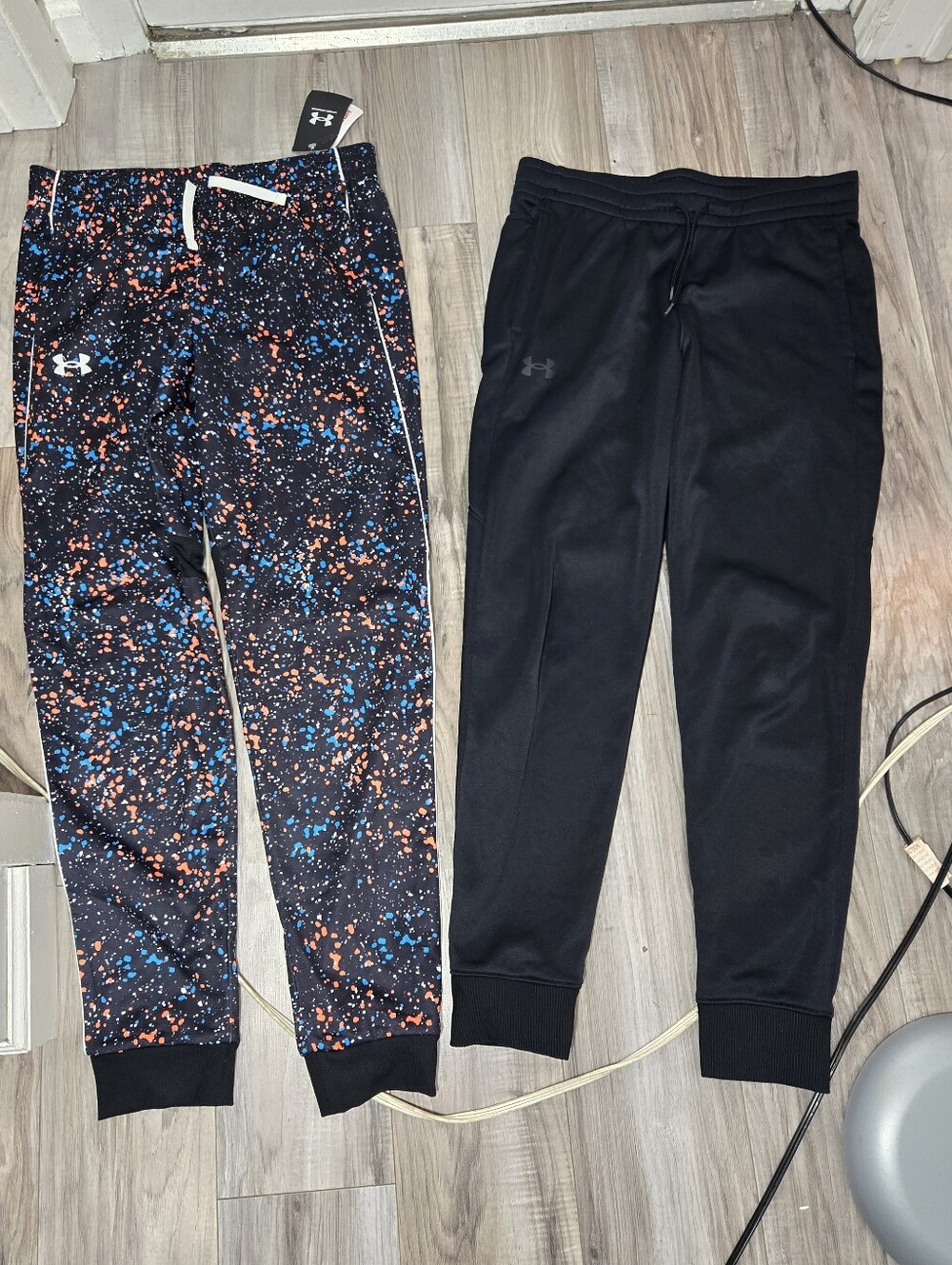 Youth Boy's Under Armour Joggers Sz XL One NWT, Other Used
